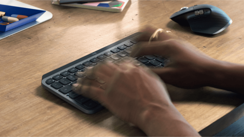 mx-keys-mini-feature-3-desktop.png